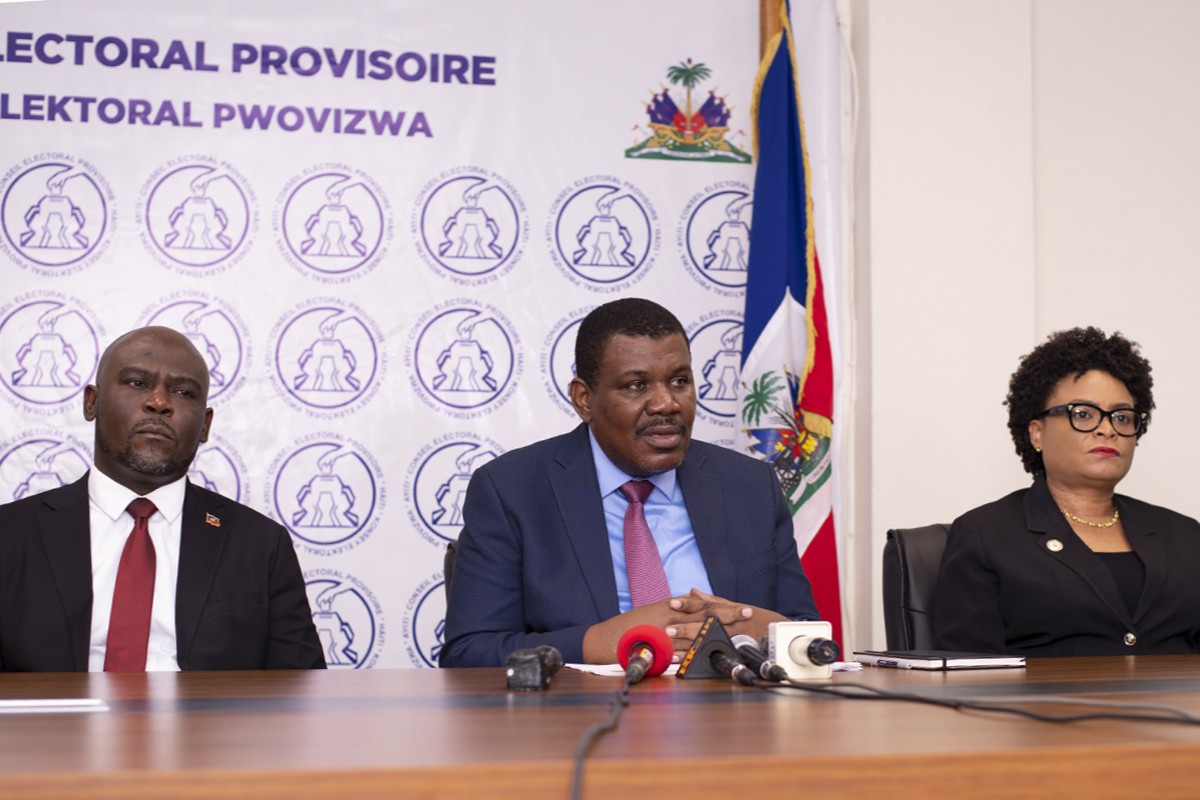 Le gouvernement modifie la mission du CEP et ouvre la voie à des changements constitutionnels